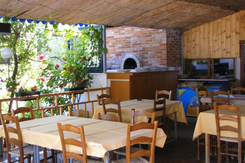 Hotel Denta Radhimë Exterior foto